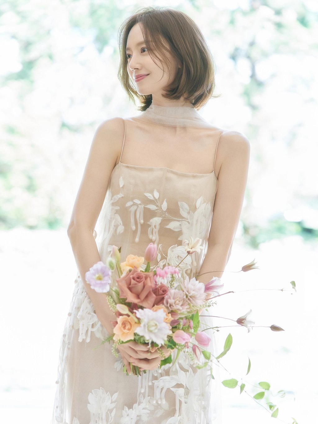 배우 문채원, 6월 결혼 앞두고 웨딩 화보 촬영 — 예비 신부 비주얼 화제 6 moon chaewon wedding08